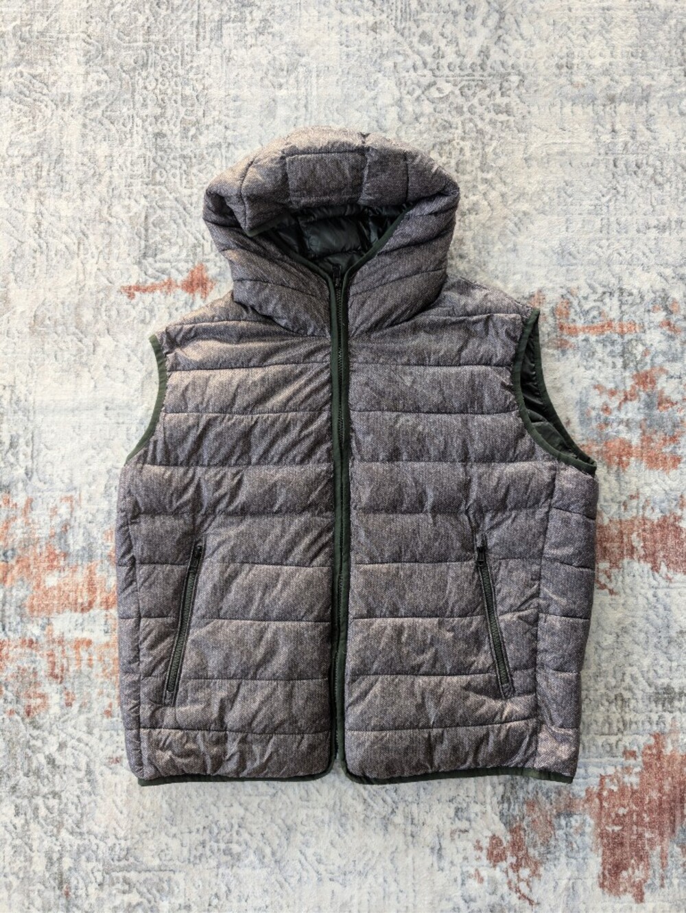 Men's Double Sided Quilted Hooded Puffer Vest - Gray & Dark Green, Size M